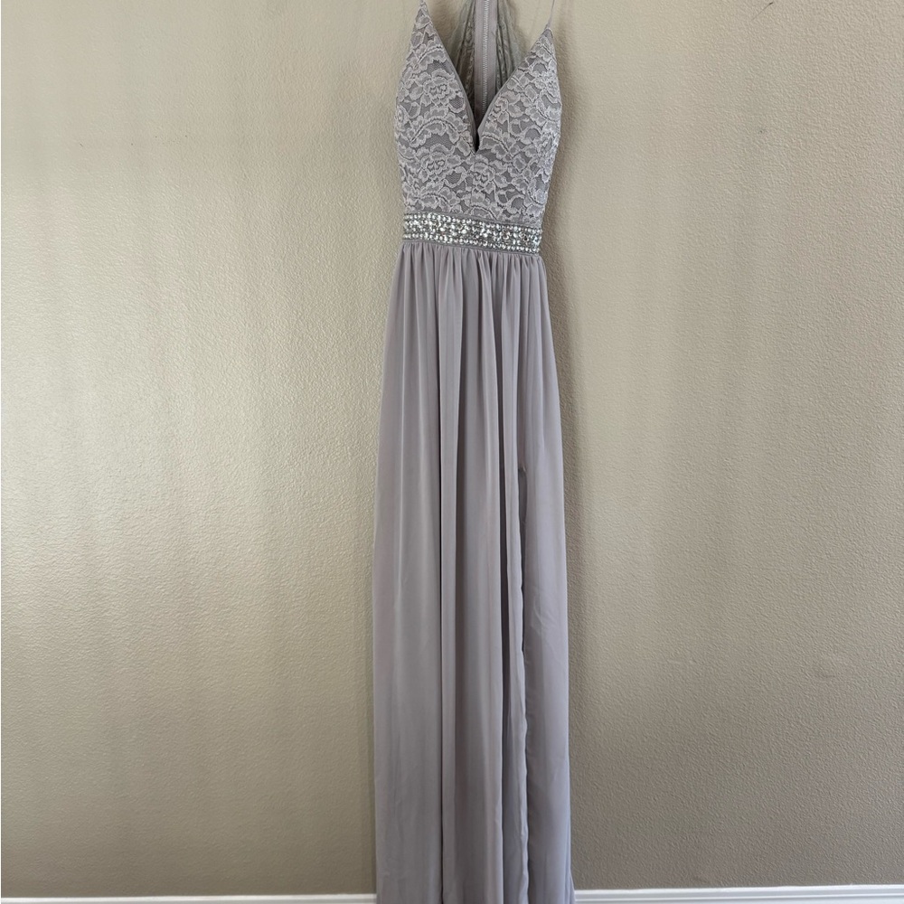 Emerald Sundae Gray Sleeveless Plunge Maxi Gown